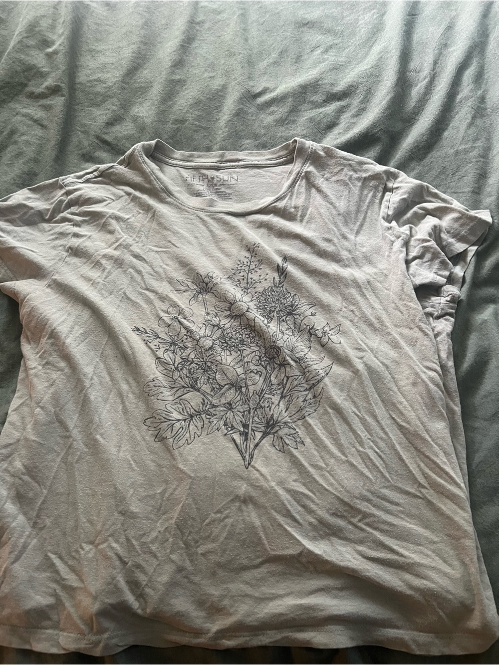 Fifth Sun Light Gray Floral Short Sleeve Tee